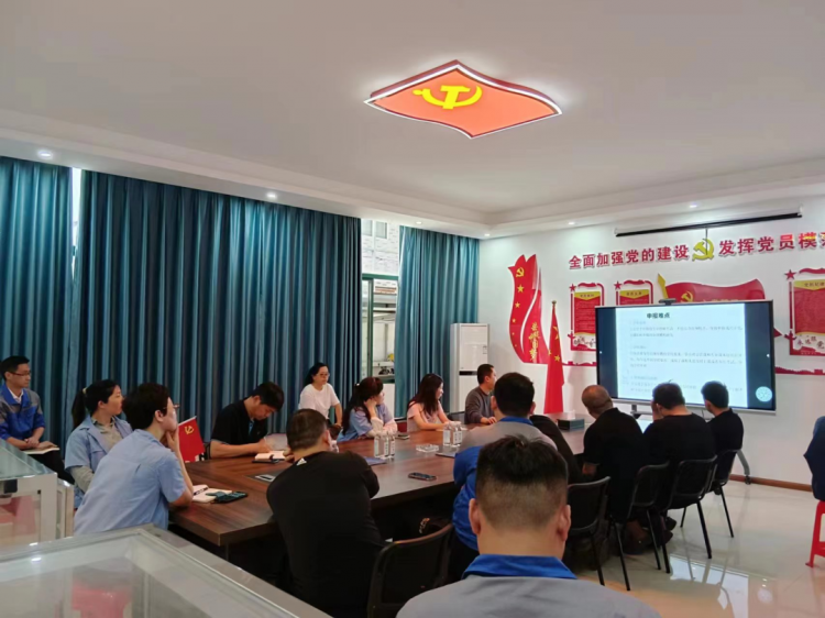 公司開展學(xué)歷再提升、職稱申報培訓(xùn)等活動